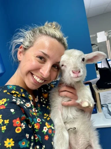 Vet Nursing Student Olivia Sinclair